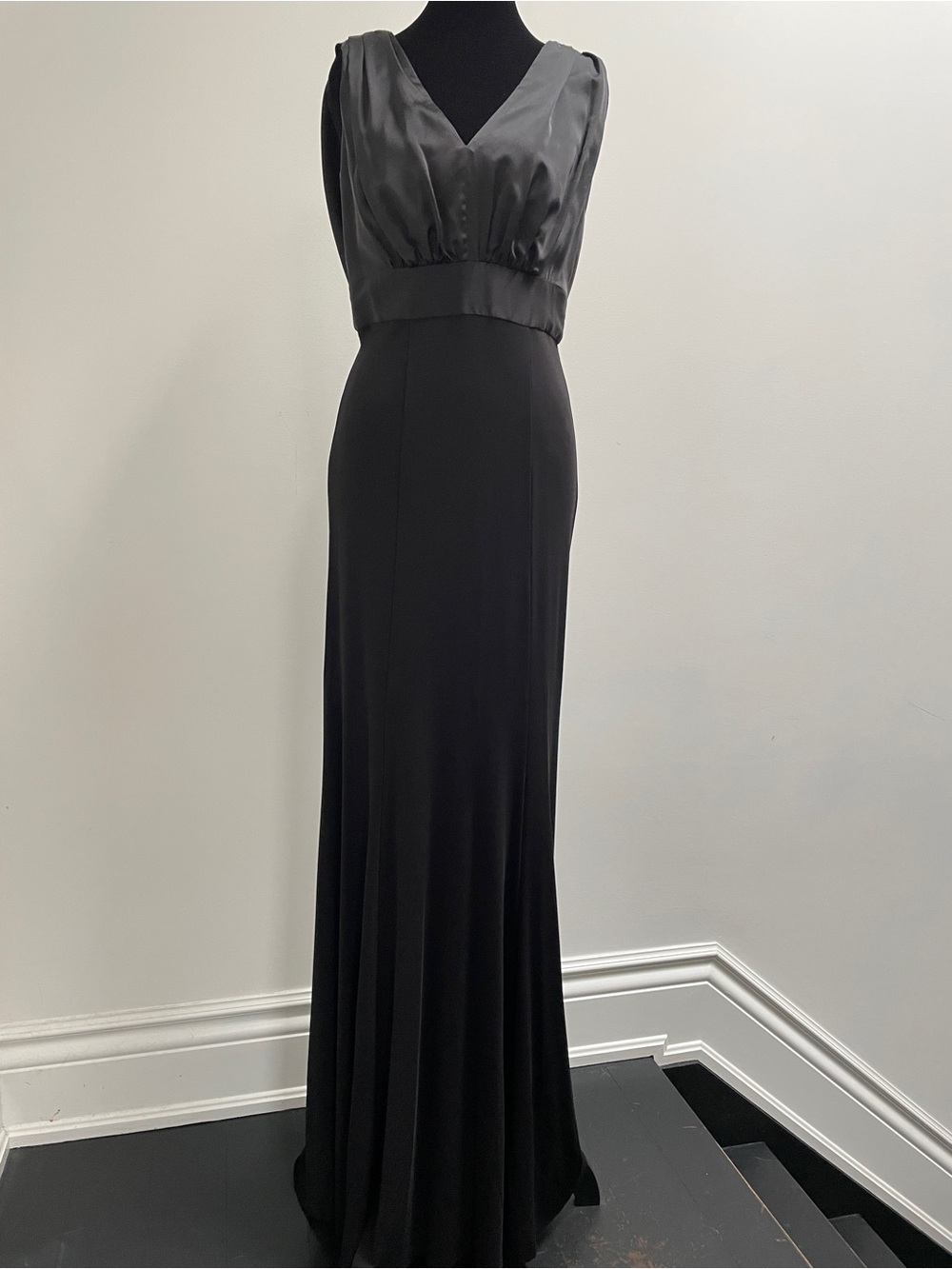 Vera Wang Dress Black Full-Length Evening Gown Size 2 Formal Wear